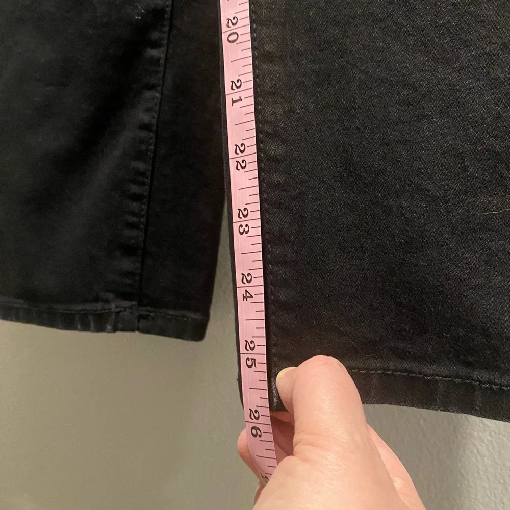 Women's Petite Plus Black Jeans - Picture 5 of 5